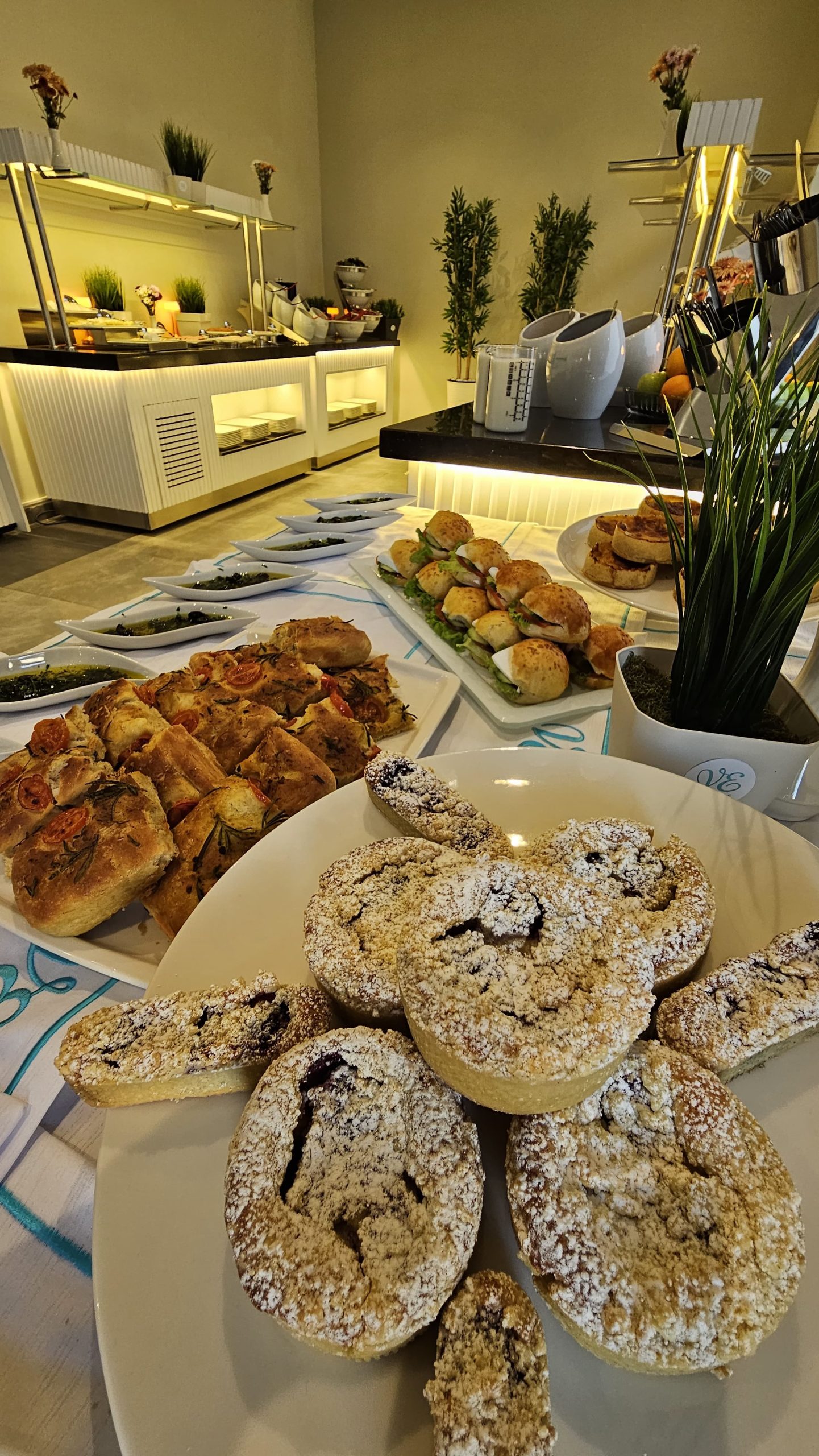 Zengin Açık Büfe Kahvaltı